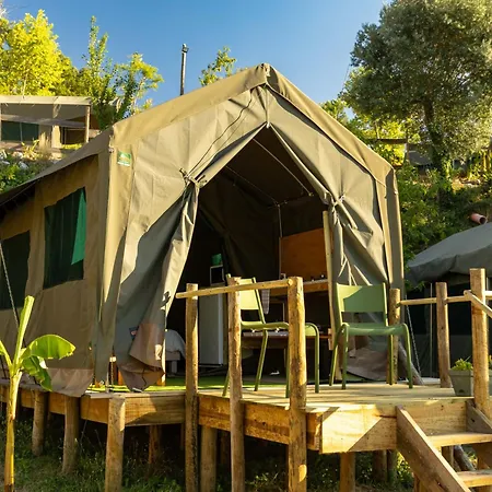 Safari Glamping Portugal Parrot * Ventosa (Braga)