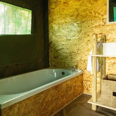 Safari Glamping Portugal Parrot * Ventosa (Braga)