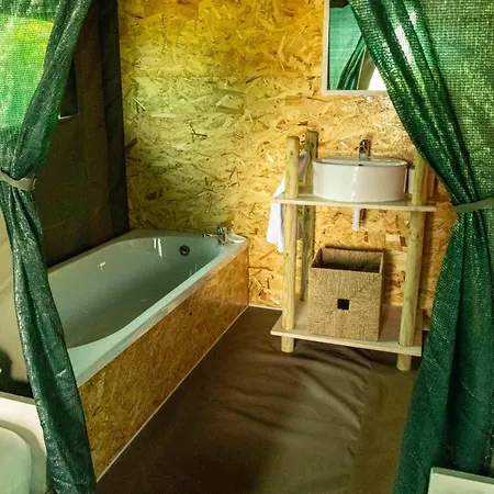 Safari Glamping Portugal Parrot *
