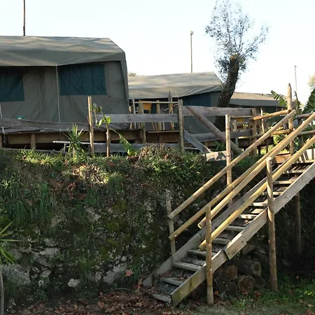 Safari Glamping Portugal Parrot 럭셔리텐트 Ventosa (Braga)