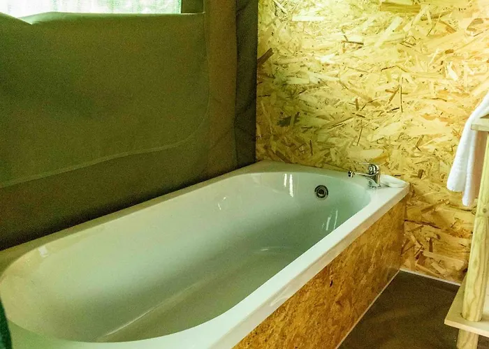 Safari Glamping Portugal Parrot 럭셔리텐트