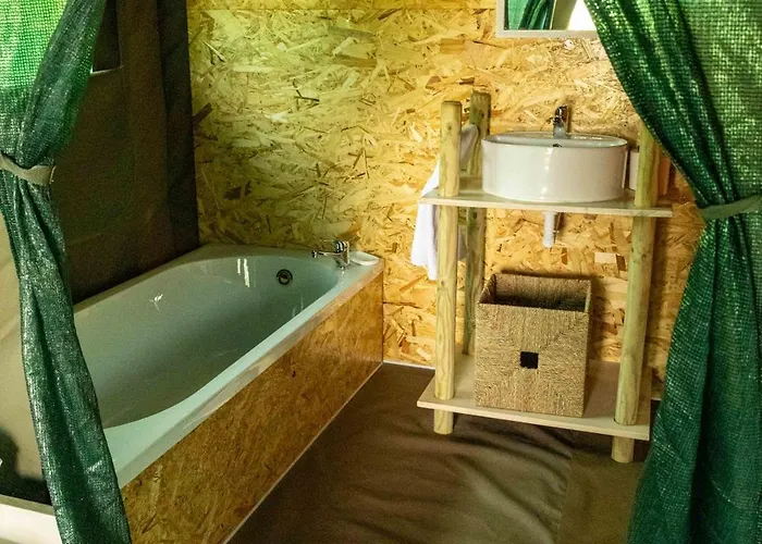 Safari Glamping Portugal Parrot *