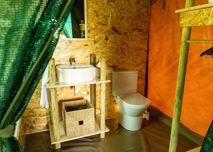 Safari Glamping Portugal Parrot * Ventosa (Braga)